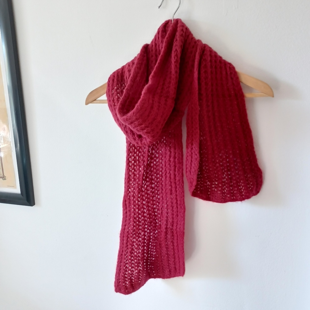 Vintage Red Knit Scarf